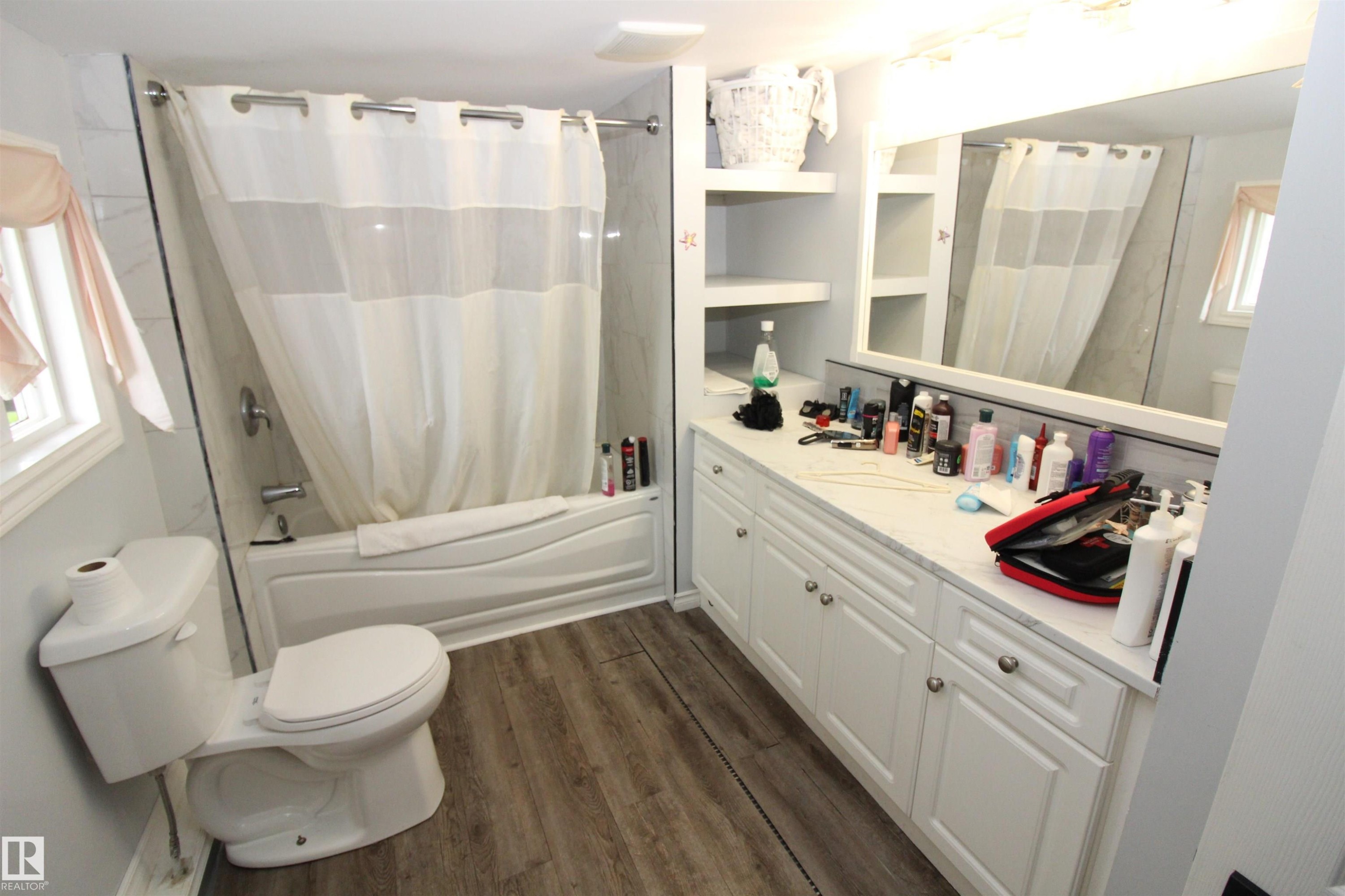 












5404 52 Street 

,
Clyde,




AB
T0G 0P0

