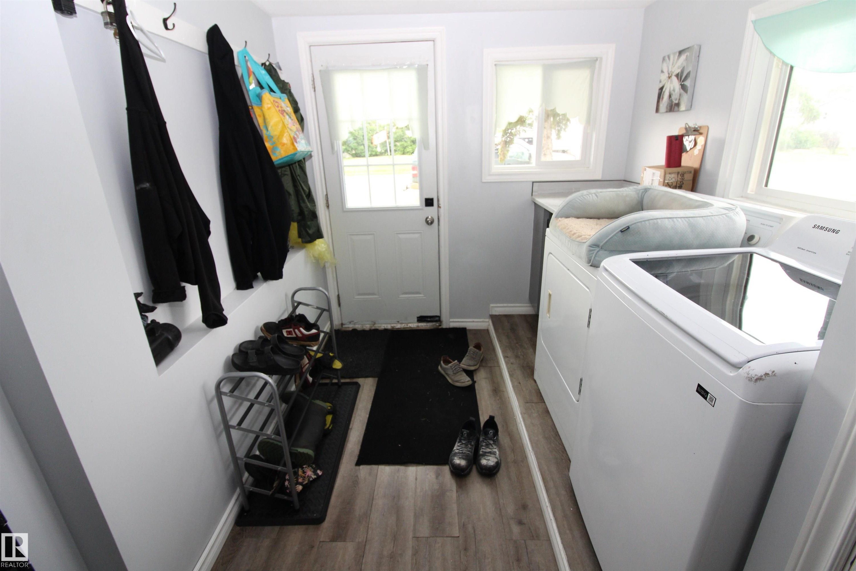 












5404 52 Street 

,
Clyde,




AB
T0G 0P0

