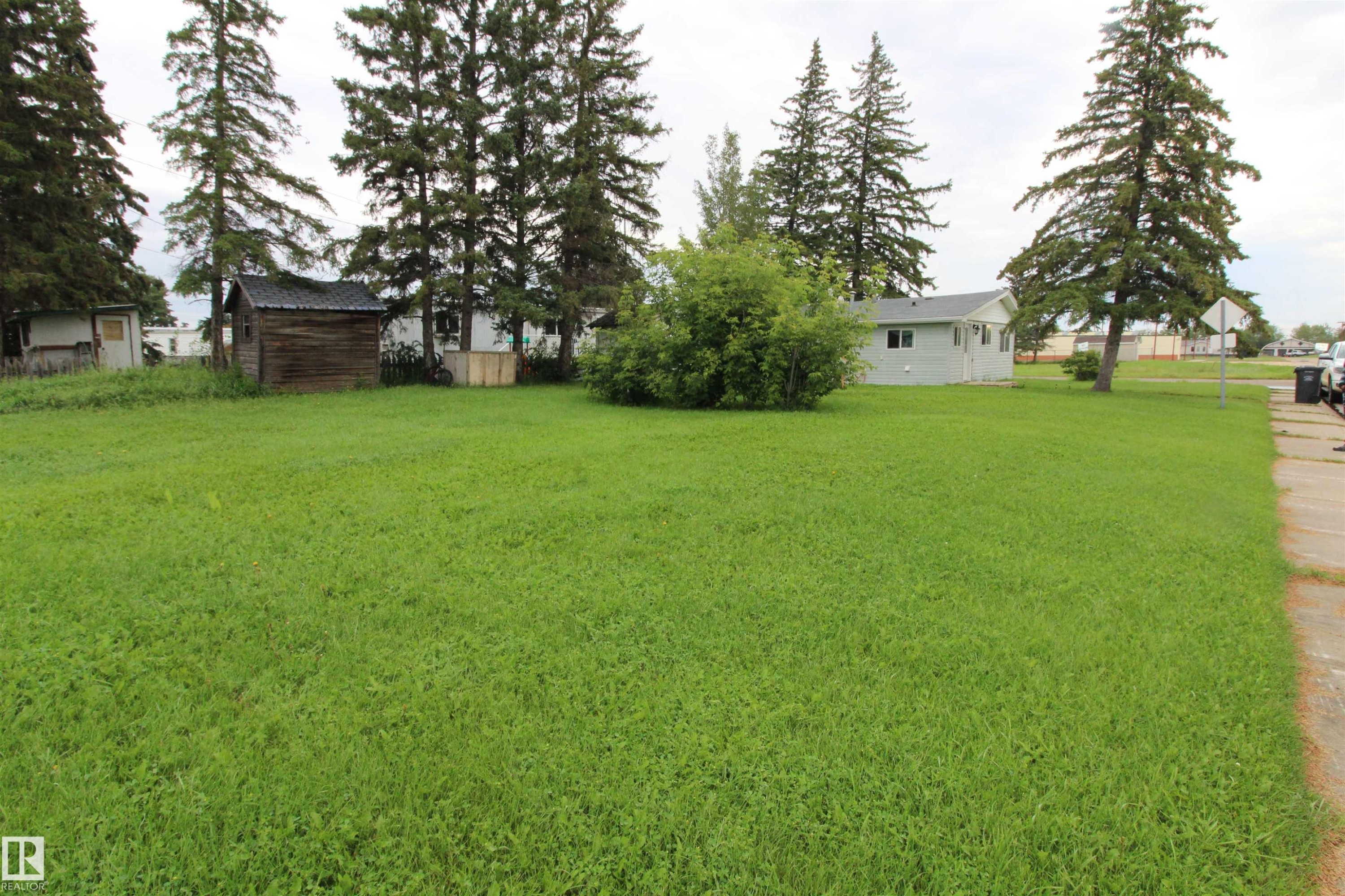 












5404 52 Street 

,
Clyde,




AB
T0G 0P0

