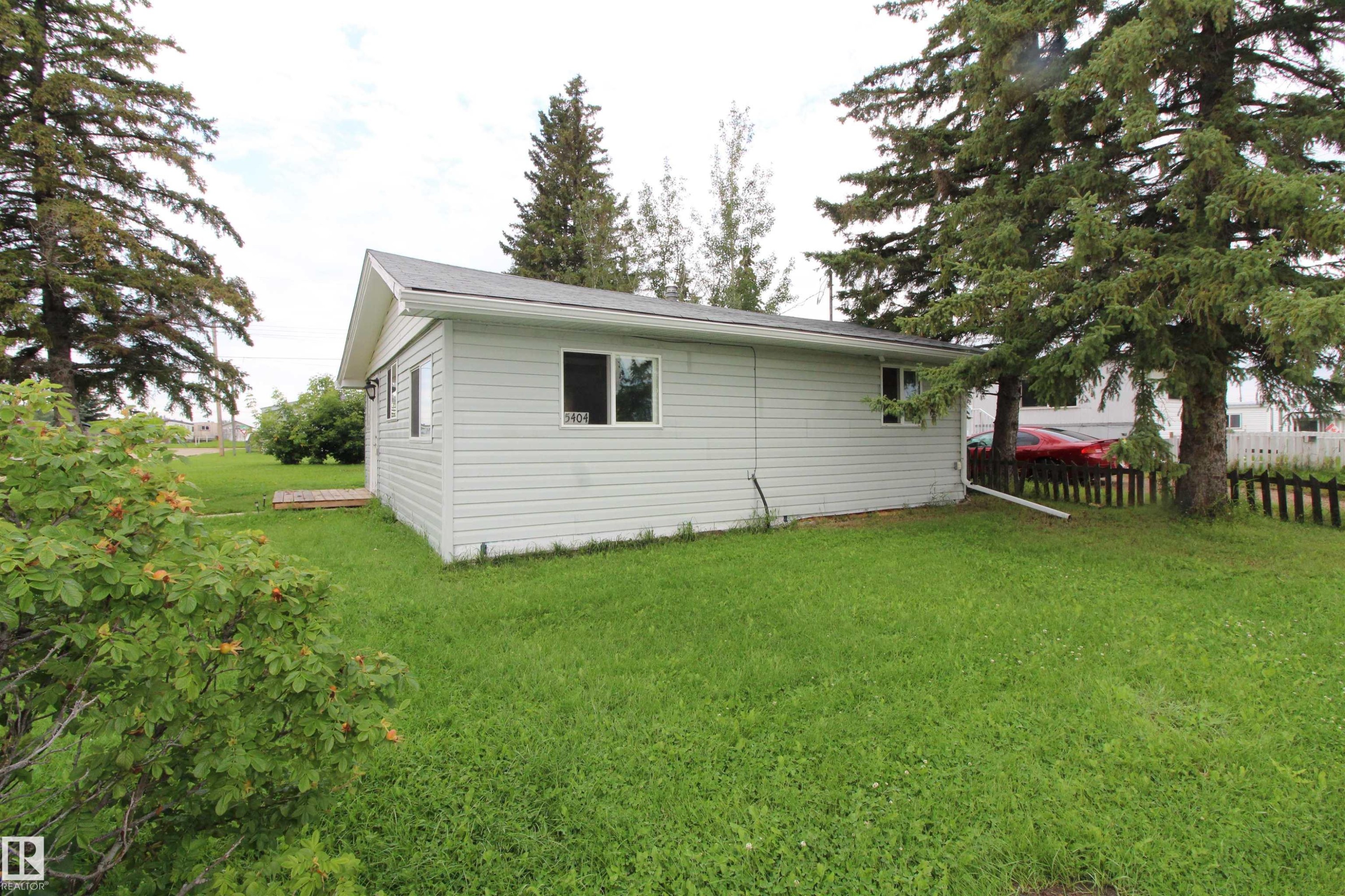 












5404 52 Street 

,
Clyde,




AB
T0G 0P0

