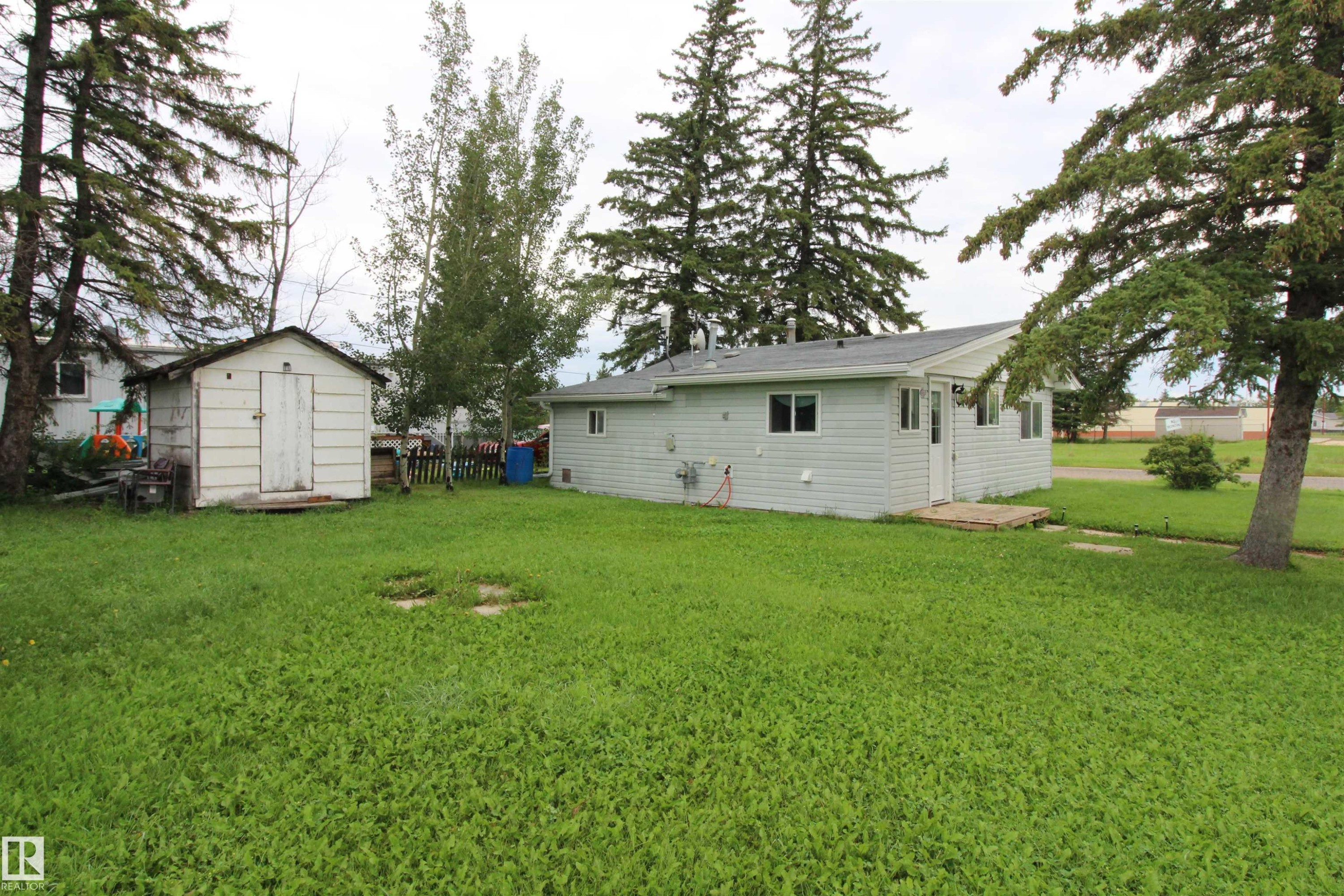 












5404 52 Street 

,
Clyde,




AB
T0G 0P0

