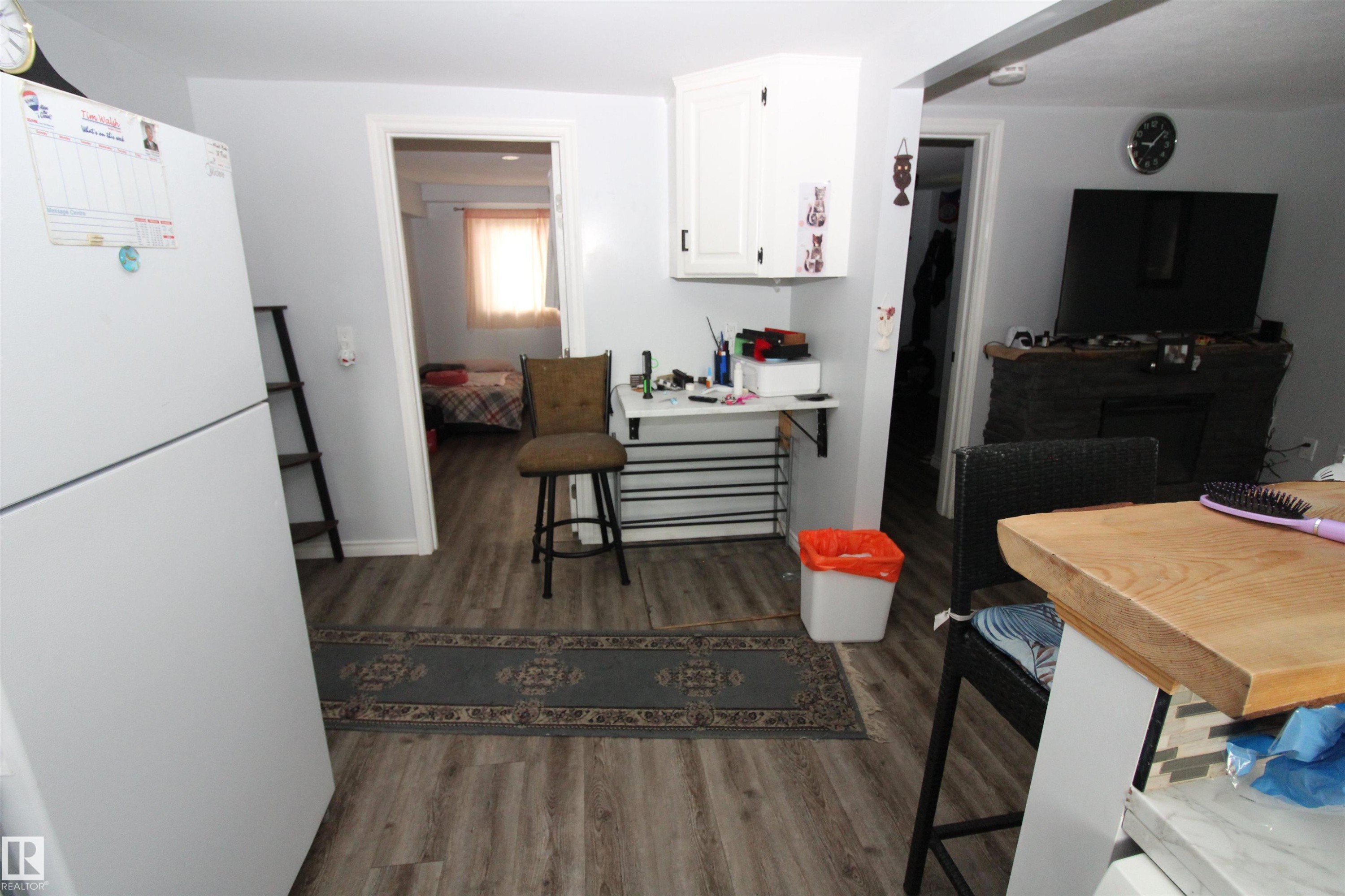












5404 52 Street 

,
Clyde,




AB
T0G 0P0

