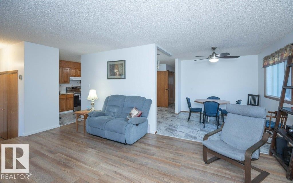 












10729 108A Avenue 

,
Westlock,




AB
T7P 1C5

