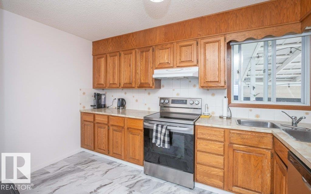 












10729 108A Avenue 

,
Westlock,




AB
T7P 1C5

