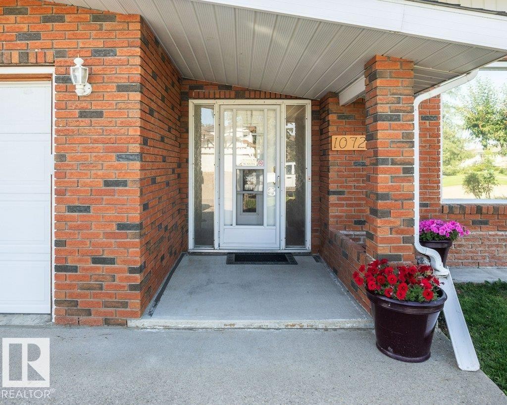 












10729 108A Avenue 

,
Westlock,




AB
T7P 1C5

