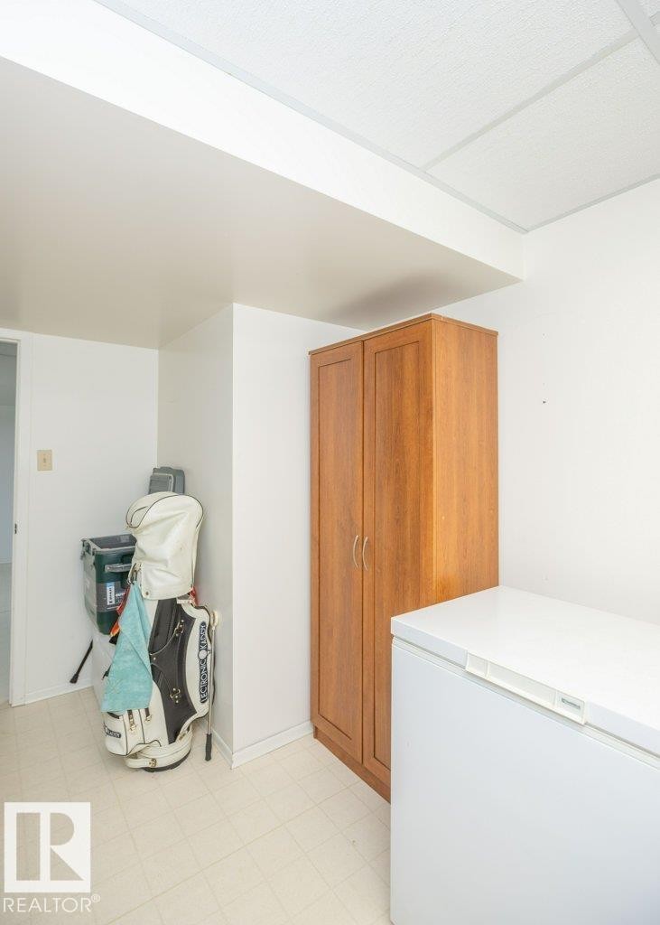 












10729 108A Avenue 

,
Westlock,




AB
T7P 1C5

