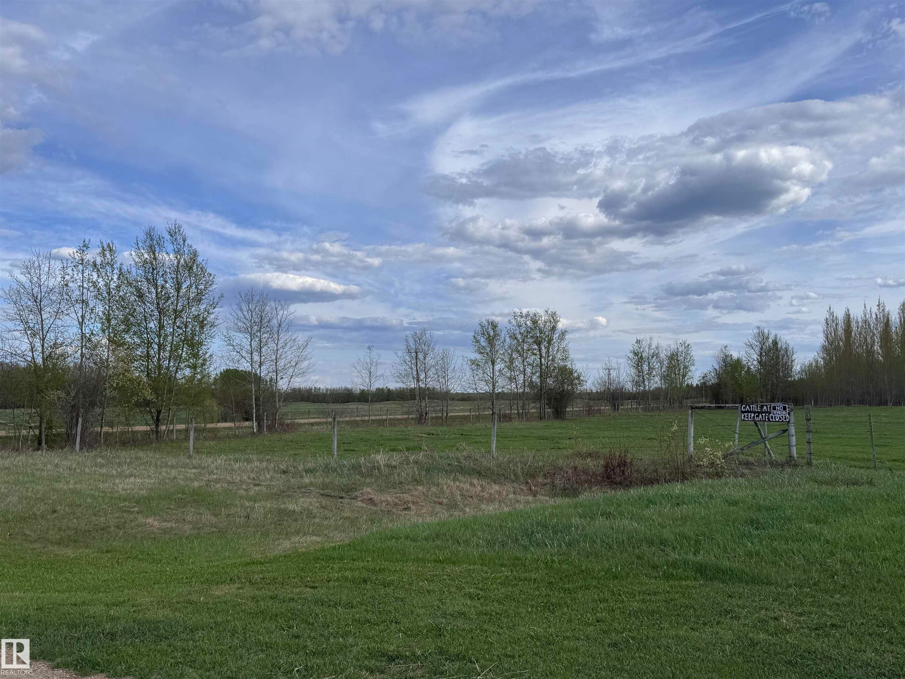 












Twp Rd 640 Rge Rd 233 

,
Rural Athabasca County,







AB
T0G 1T0

