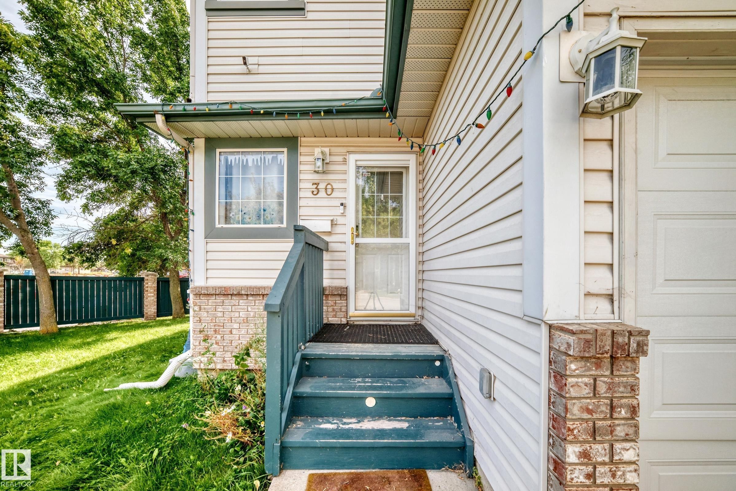 












#30 300 HOOPER CR NW

,
Edmonton,




AB
T5A 5B3

