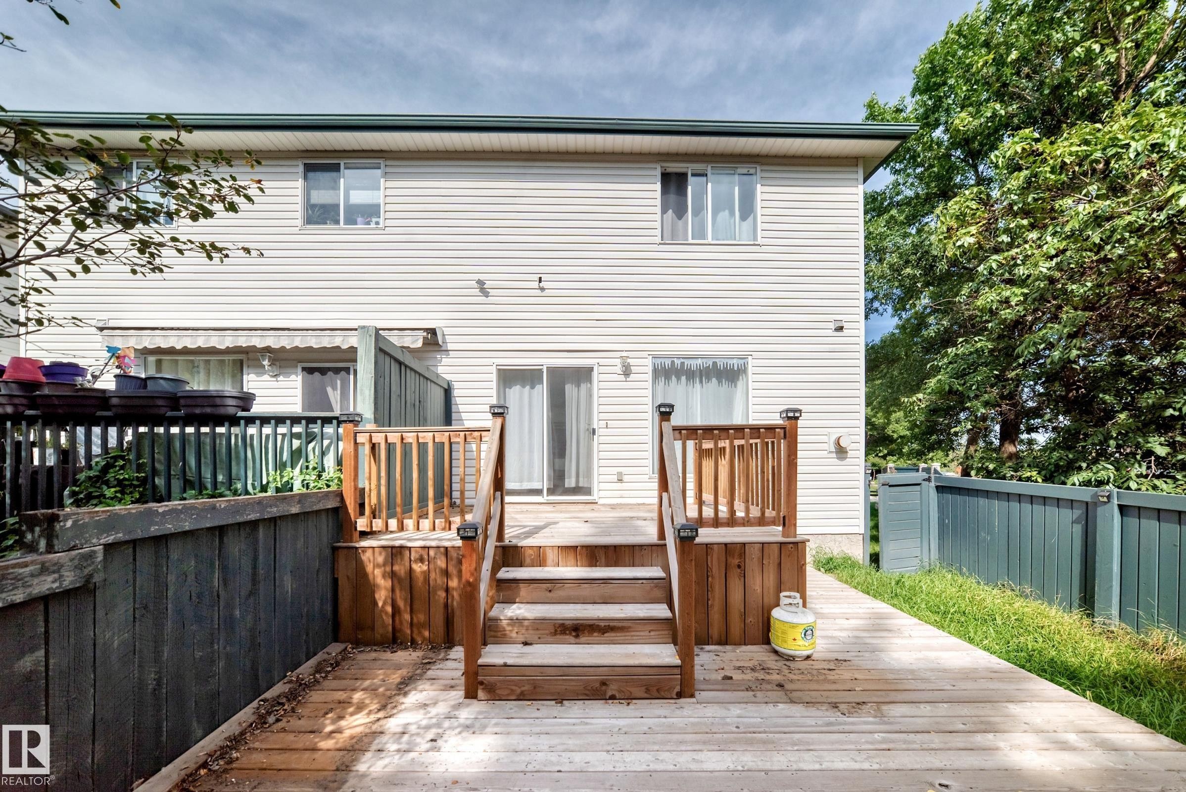 












#30 300 HOOPER CR NW

,
Edmonton,




AB
T5A 5B3

