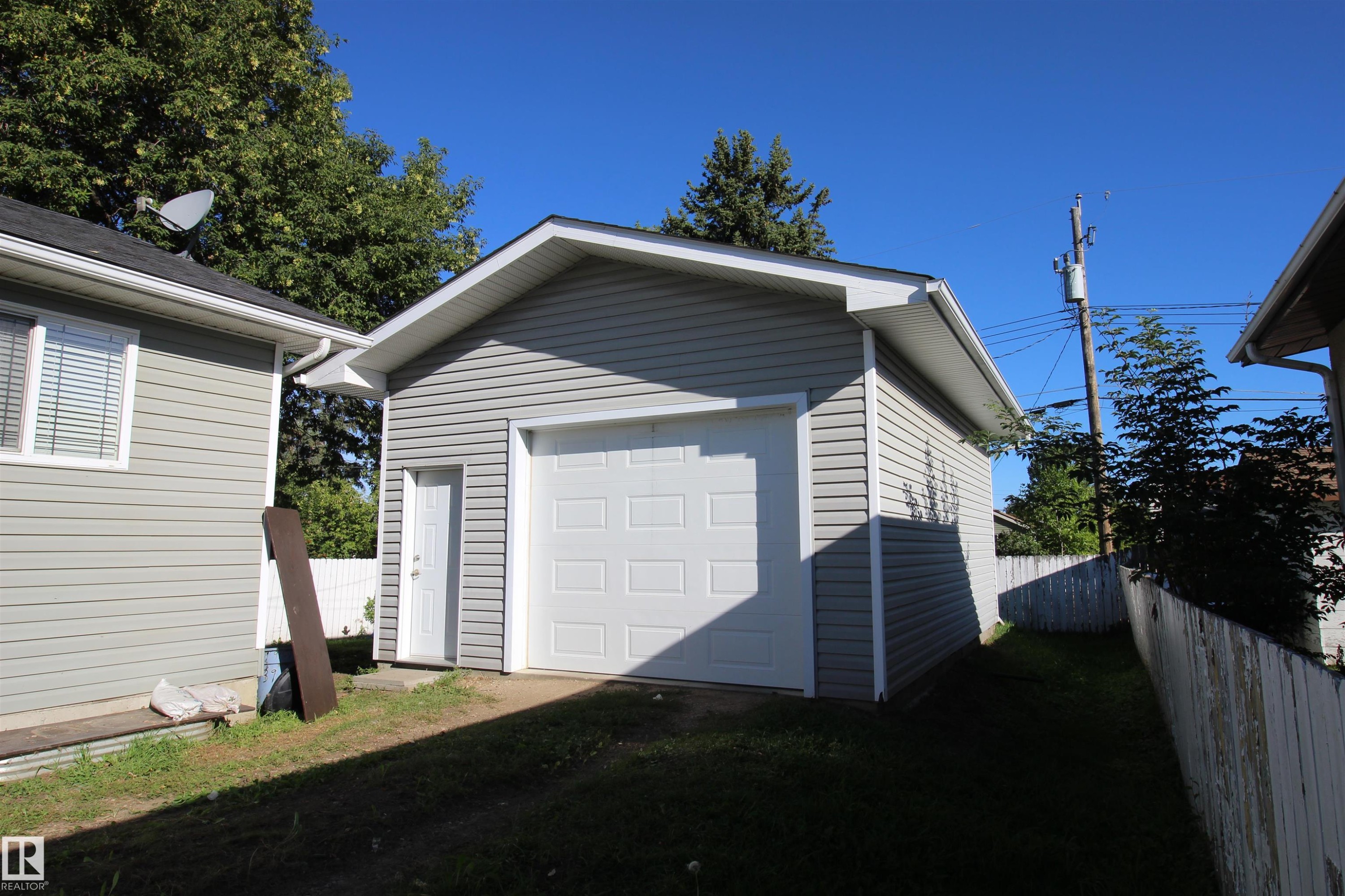 












10216 101 Street 

,
Westlock,




AB
T7P 1X9

