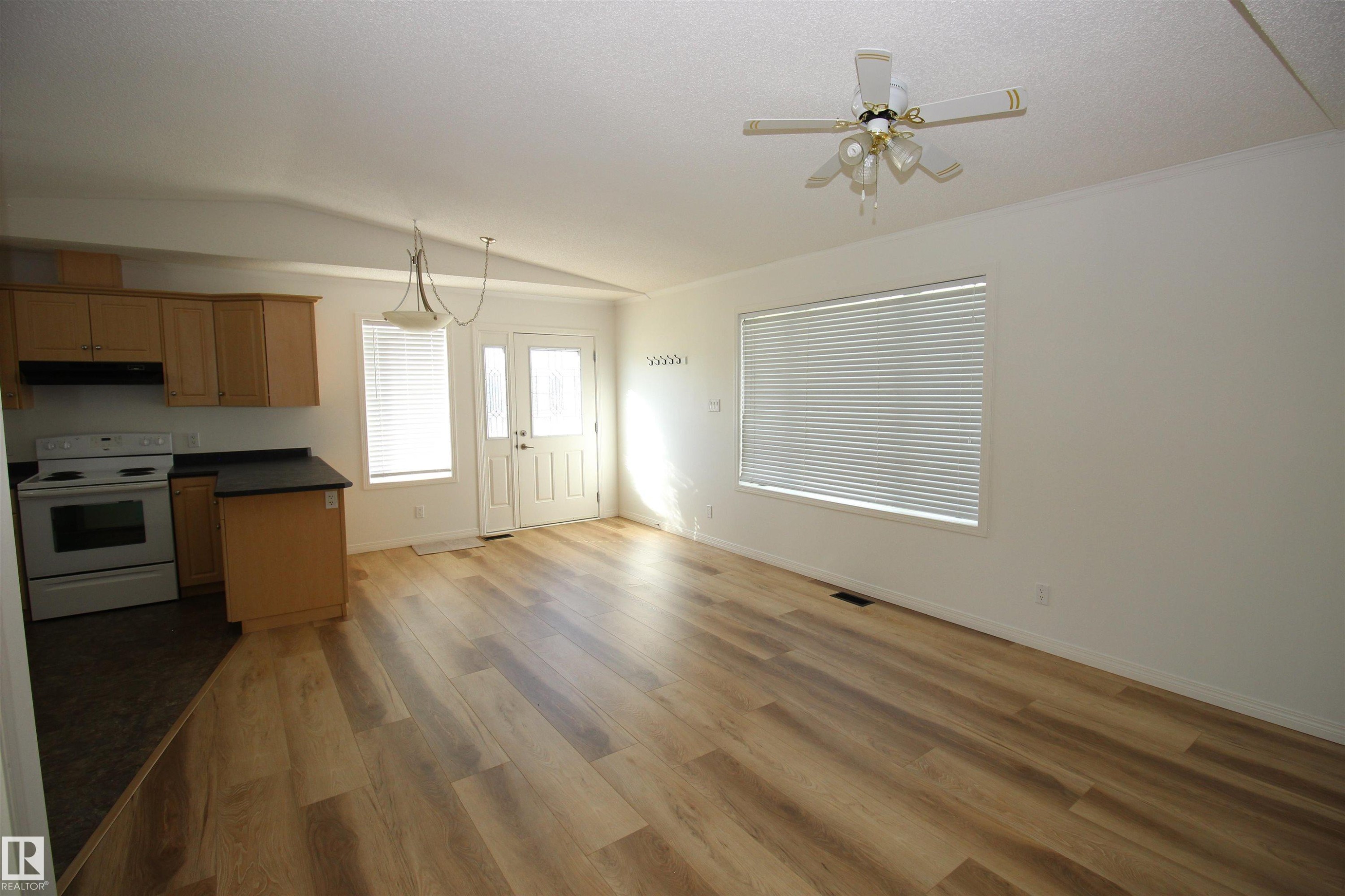 












10216 101 Street 

,
Westlock,




AB
T7P 1X9

