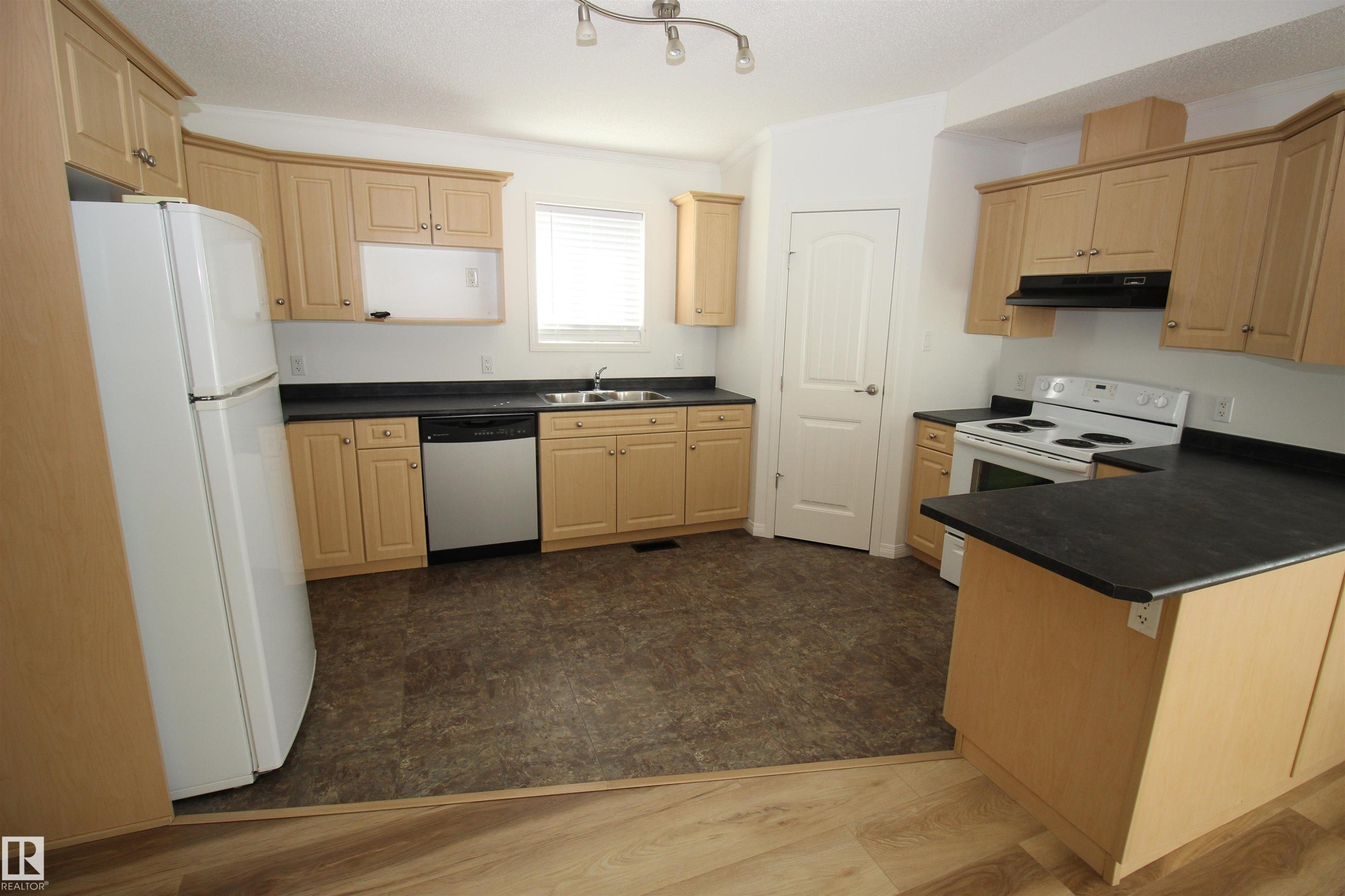 












10216 101 Street 

,
Westlock,




AB
T7P 1X9

