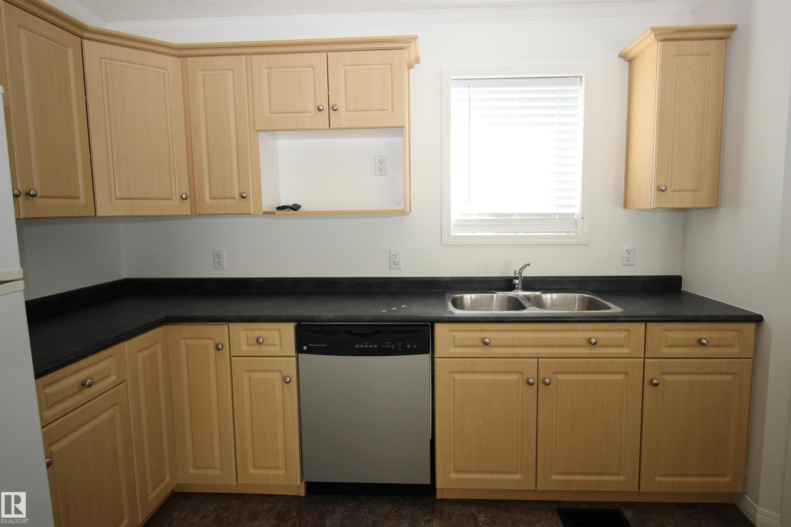 












10216 101 Street 

,
Westlock,




AB
T7P 1X9

