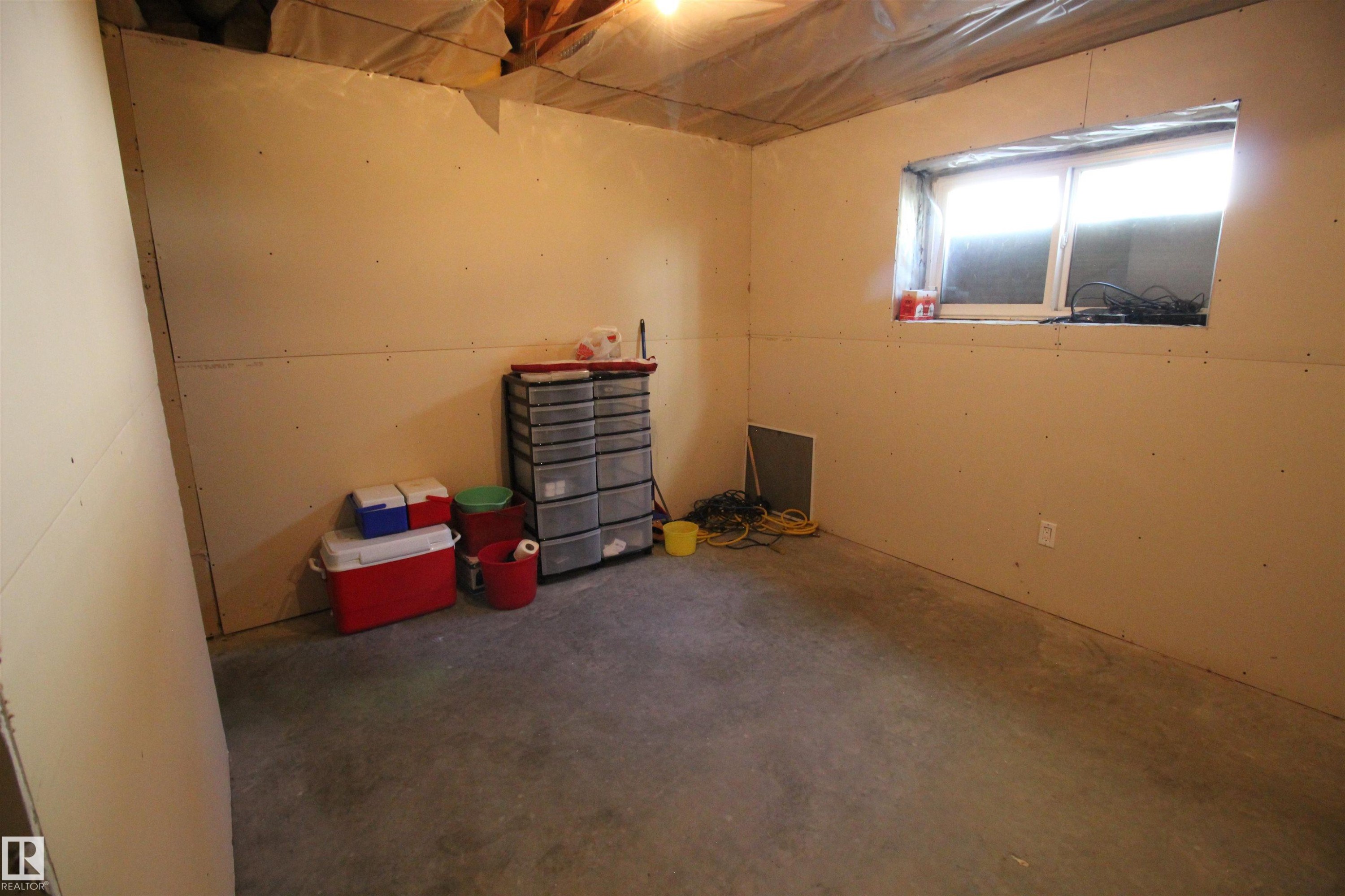 












10216 101 Street 

,
Westlock,




AB
T7P 1X9

