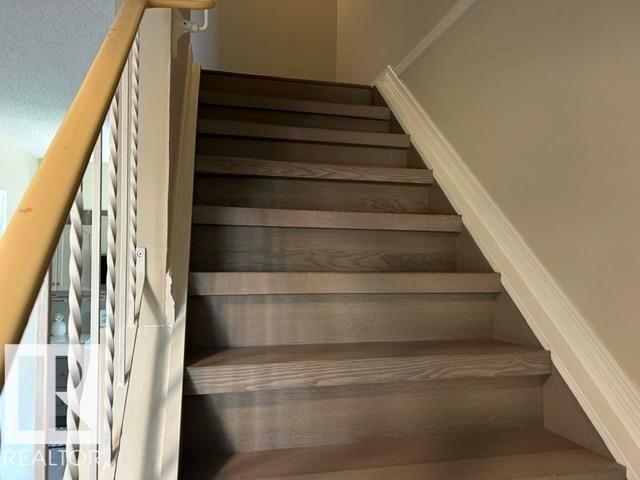 












32 Belmead GD NW

,
Edmonton,




AB
T5T 1J1

