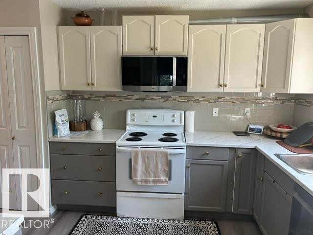 












32 Belmead GD NW

,
Edmonton,




AB
T5T 1J1


