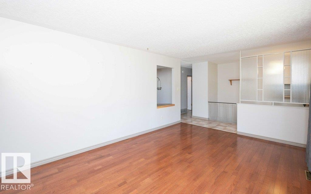 












9716 99 Street 

,
Westlock,




AB
T7P 1Y4

