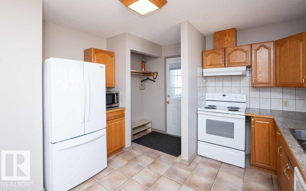 












9716 99 Street 

,
Westlock,




AB
T7P 1Y4

