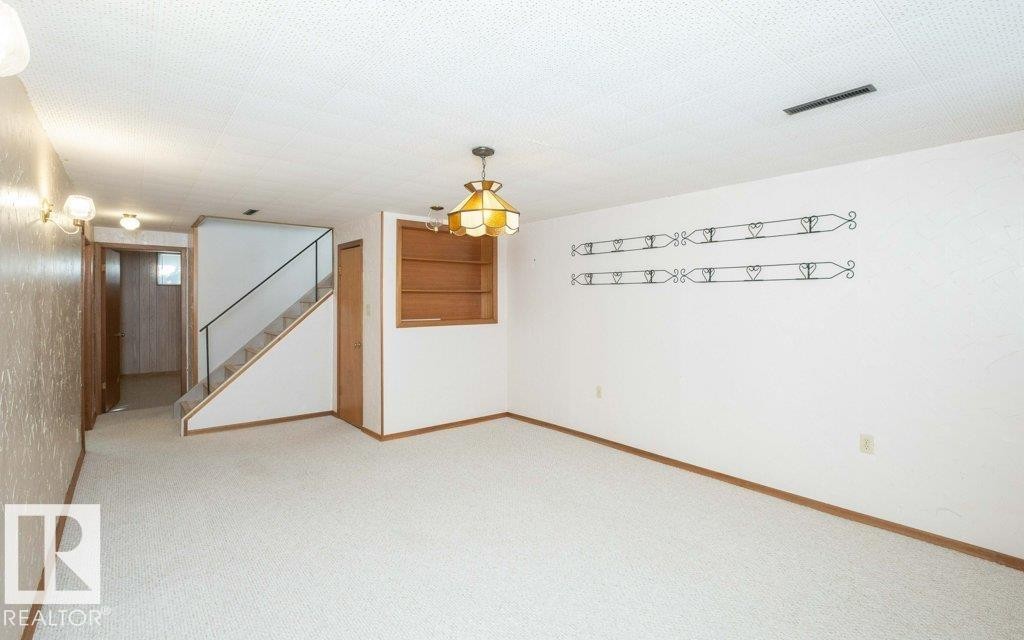 












9716 99 Street 

,
Westlock,




AB
T7P 1Y4

