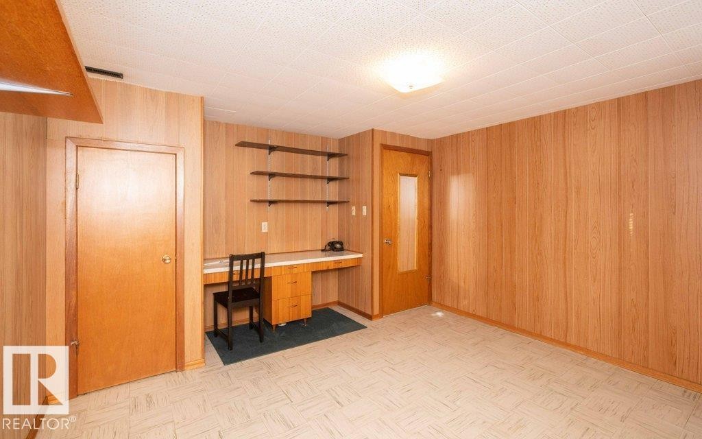 












9716 99 Street 

,
Westlock,




AB
T7P 1Y4

