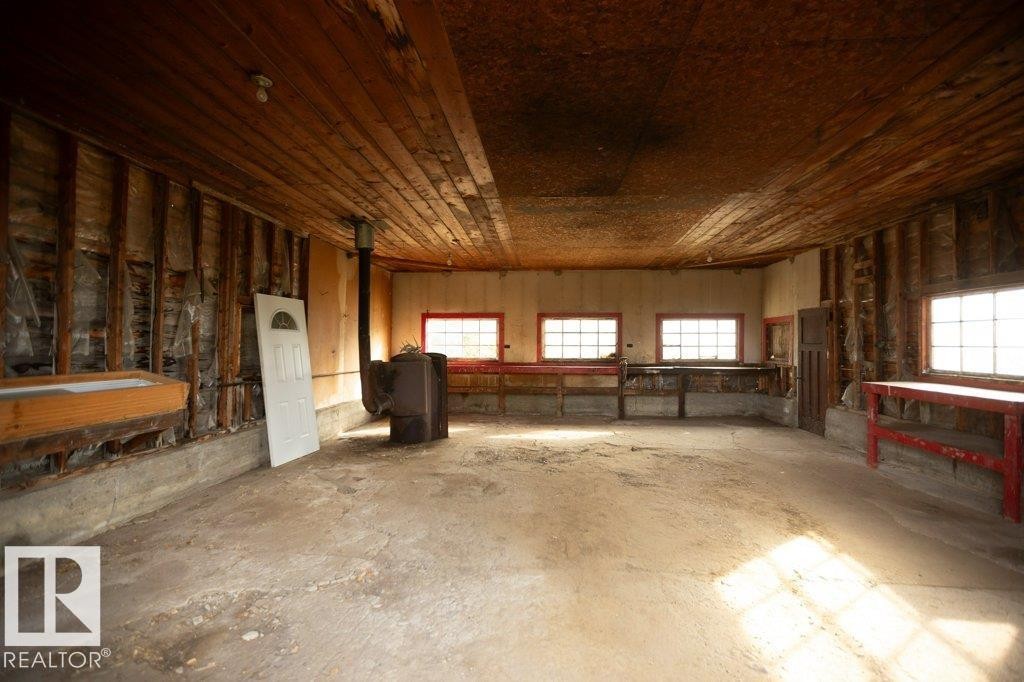 












64311 Rg Rd 270 

,
Rural Westlock County,




AB
T0G 1H0

