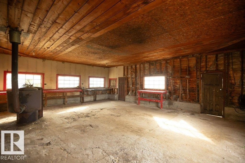 












64311 Rg Rd 270 

,
Rural Westlock County,




AB
T0G 1H0

