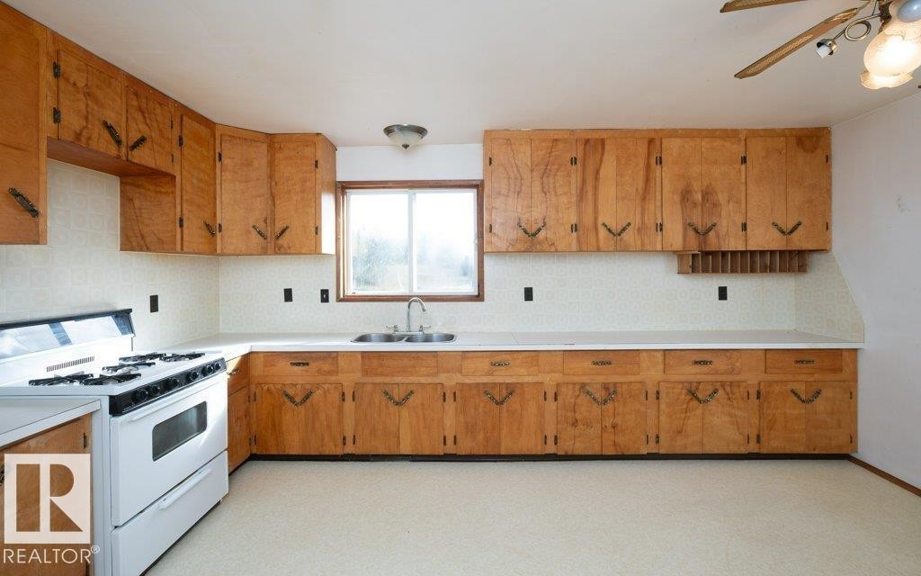 












64311 Rg Rd 270 

,
Rural Westlock County,




AB
T0G 1H0

