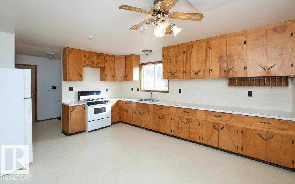 












64311 Rg Rd 270 

,
Rural Westlock County,




AB
T0G 1H0

