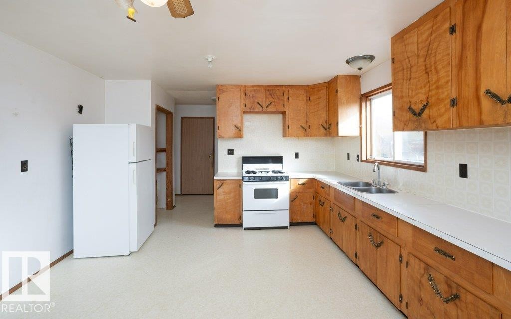 












64311 Rg Rd 270 

,
Rural Westlock County,




AB
T0G 1H0

