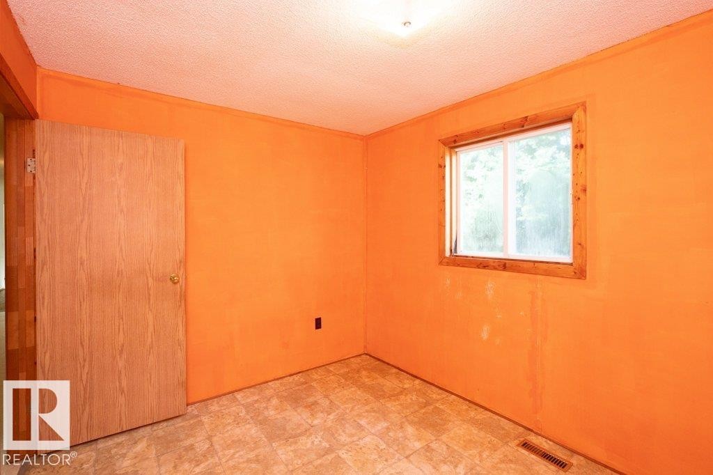 












64311 Rg Rd 270 

,
Rural Westlock County,




AB
T0G 1H0

