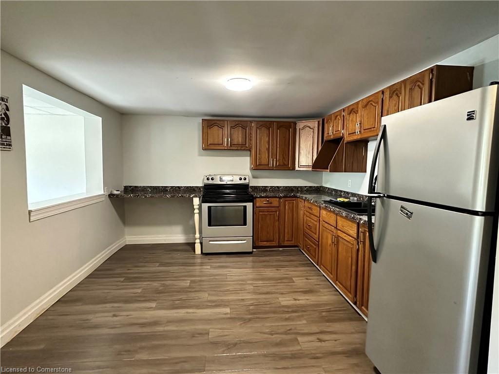 









1572


North Shore

Drive,
Dunnville,




ON
N0A 1K0

