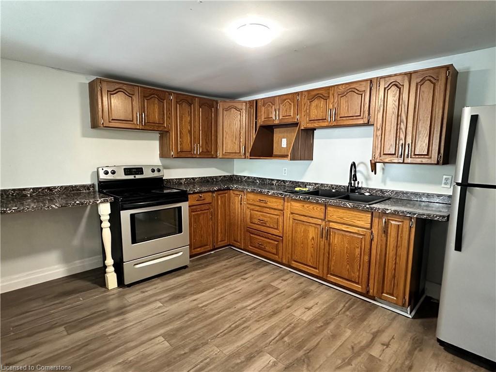 









1572


North Shore

Drive,
Dunnville,




ON
N0A 1K0

