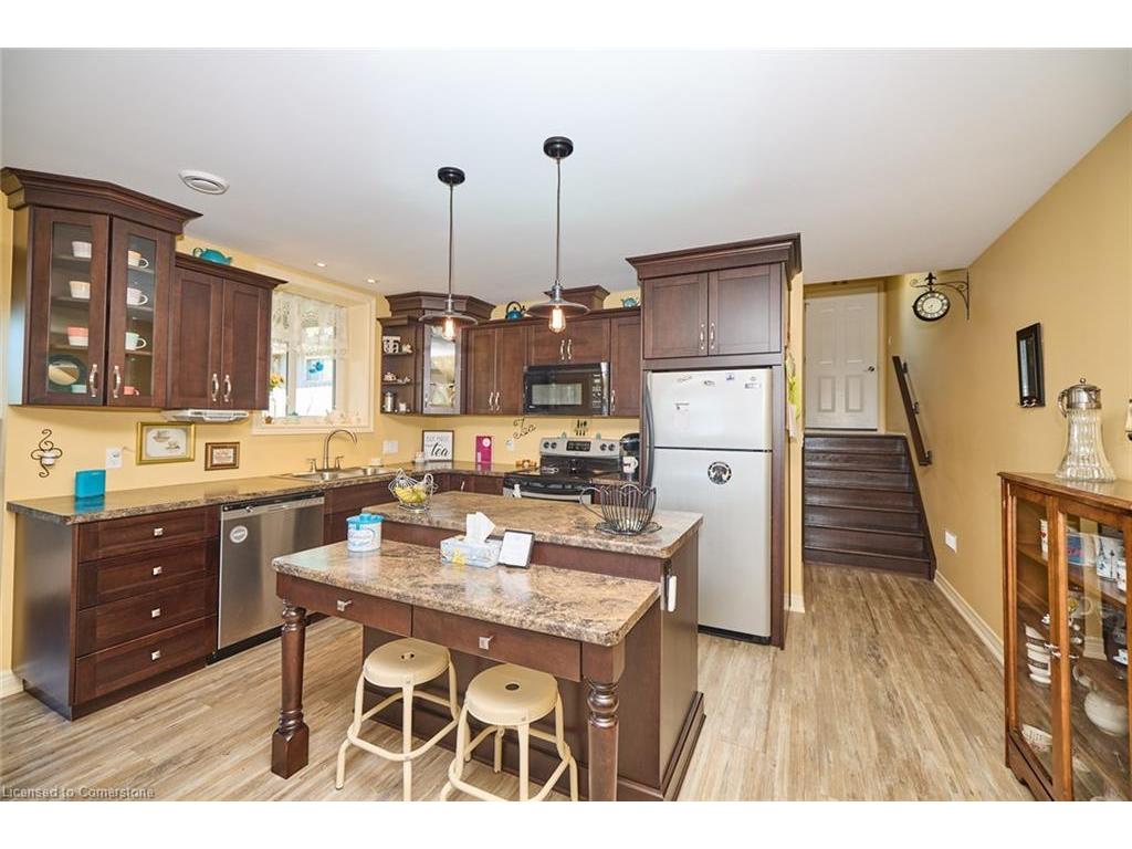 









226


Woolverton

Road,
Grimsby,




ON
L3M 4E7


