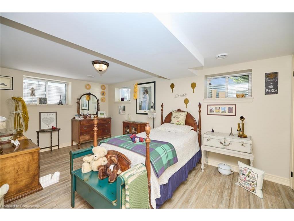 









226


Woolverton

Road,
Grimsby,




ON
L3M 4E7


