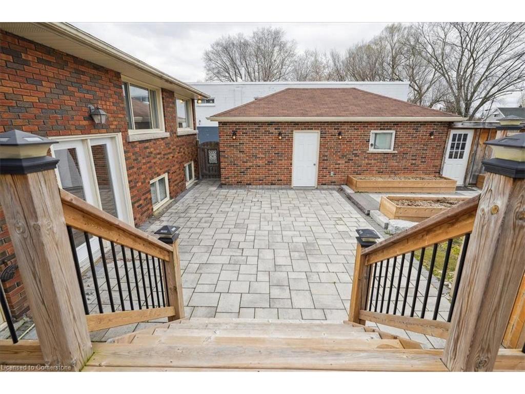 









5117


Canborough

Road,
Wellandport,




ON
L0R 2J0

