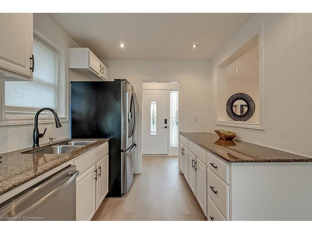 









1452


Augustine

Drive,
Burlington,




ON
L7P 2N2

