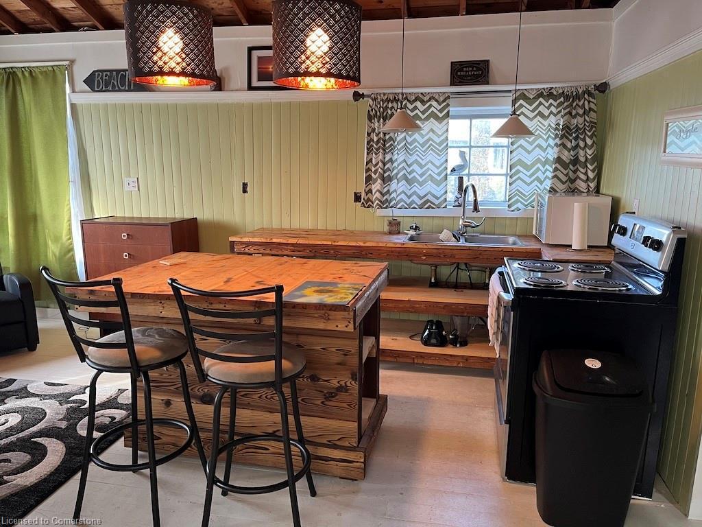 









826


Sandy Bay

Road,
Dunnville,




ON
N1A 2W6

