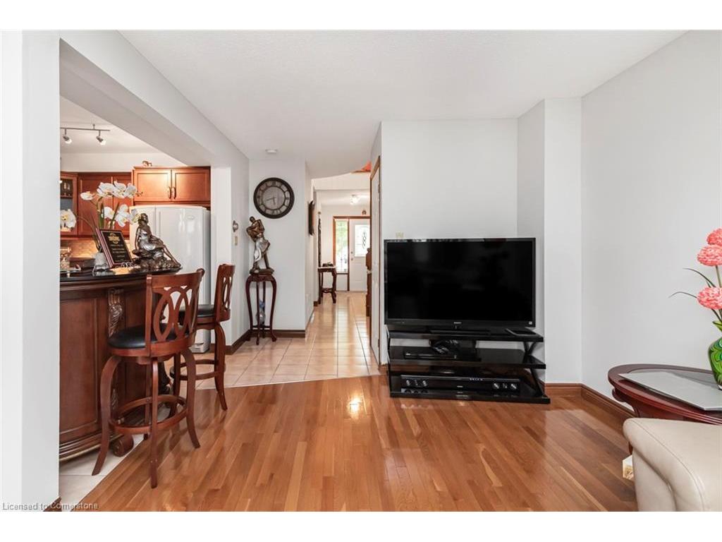 









16


Chelsea

Crescent,
Hamilton,




ON
L8E 5N3

