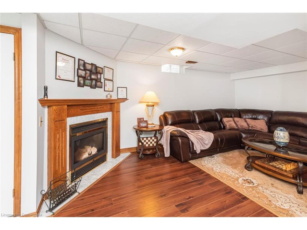 









16


Chelsea

Crescent,
Hamilton,




ON
L8E 5N3

