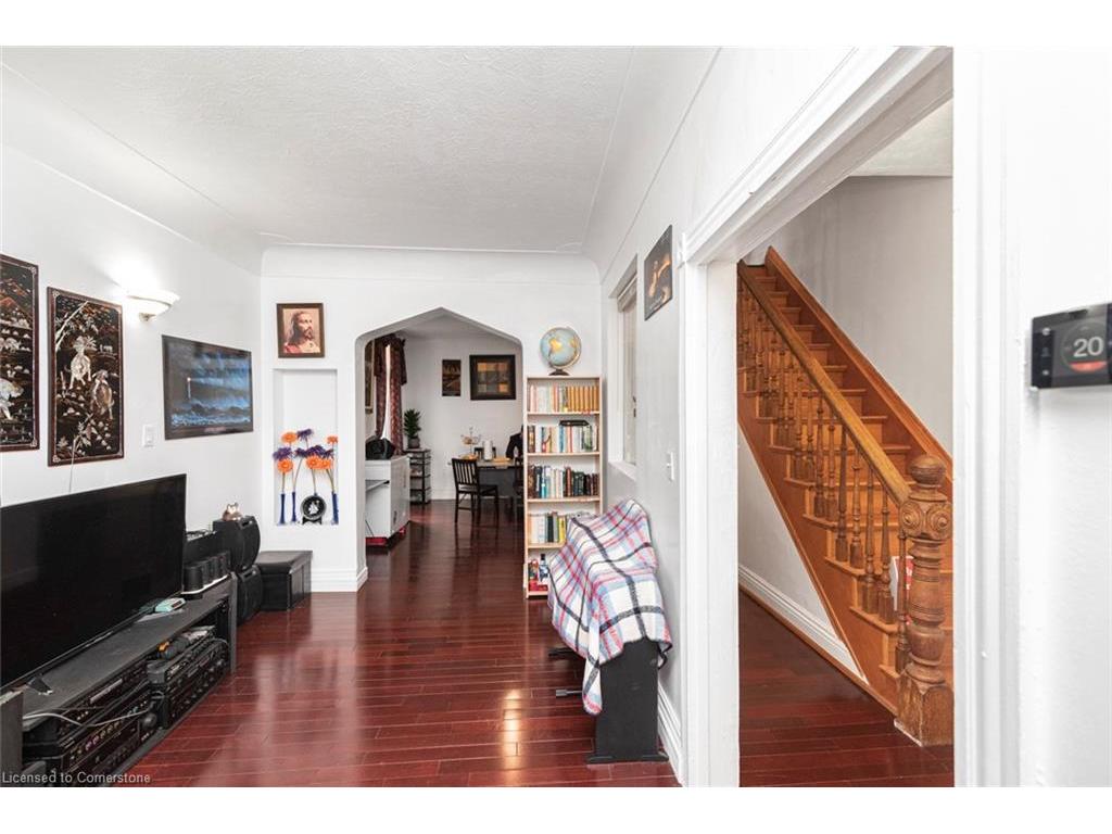 









47


Clyde

Street,
Hamilton,




ON
L8L 5R5

