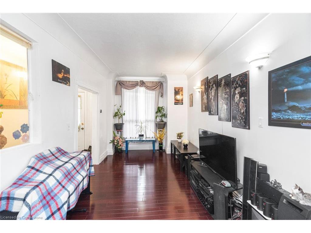 









47


Clyde

Street,
Hamilton,




ON
L8L 5R5

