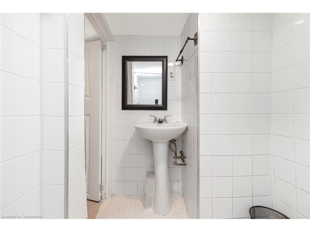 









47


Clyde

Street,
Hamilton,




ON
L8L 5R5

