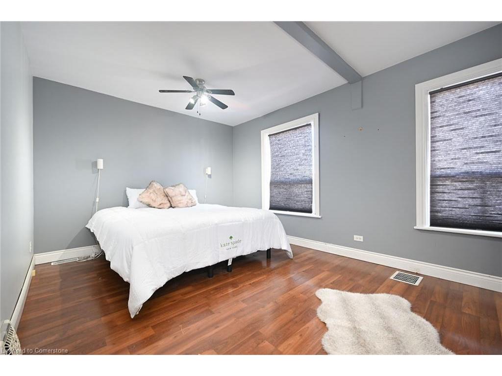 









200


Kensington

Avenue North,
Hamilton,




ON
L8L 7N7

