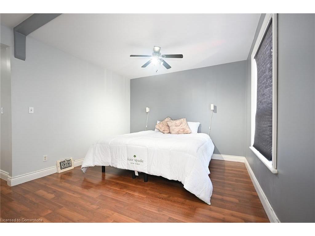 









200


Kensington

Avenue North,
Hamilton,




ON
L8L 7N7

