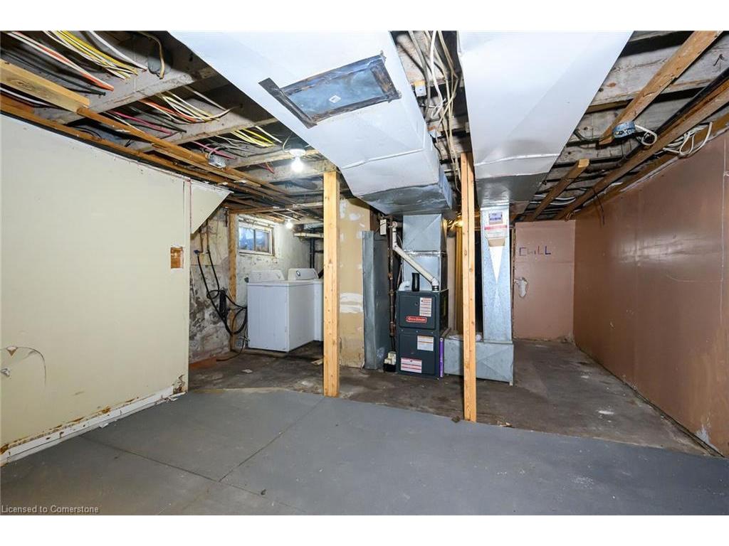 









200


Kensington

Avenue North,
Hamilton,




ON
L8L 7N7

