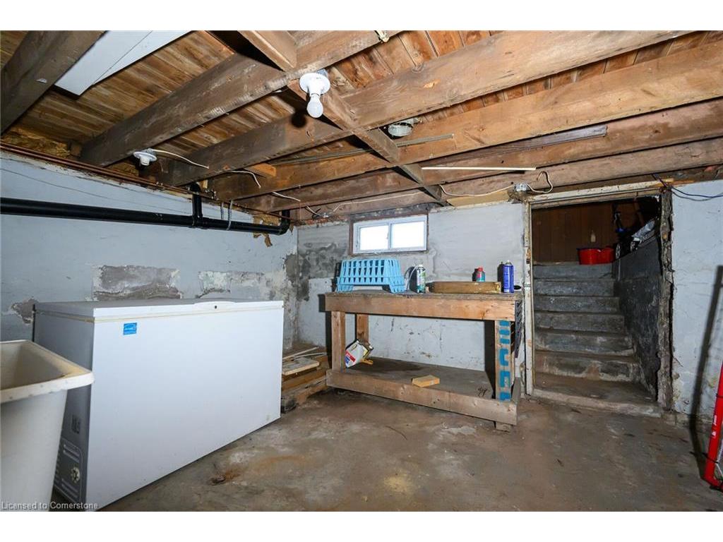 









200


Kensington

Avenue North,
Hamilton,




ON
L8L 7N7

