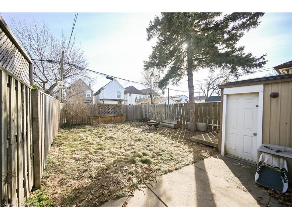









200


Kensington

Avenue North,
Hamilton,




ON
L8L 7N7

