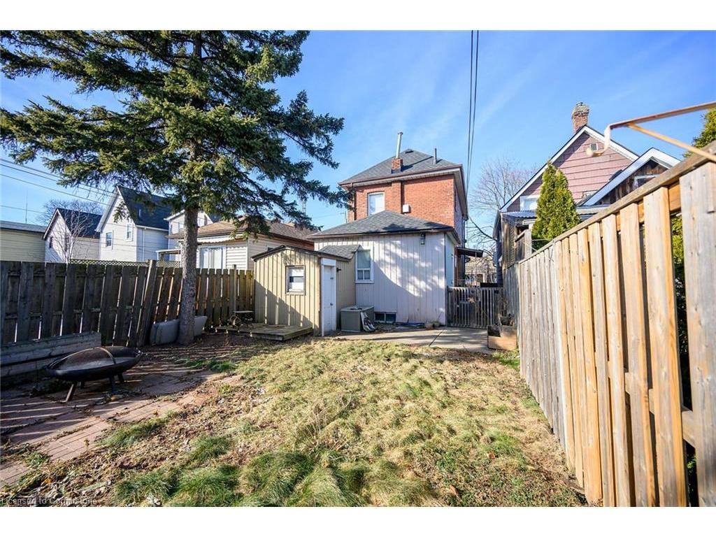 









200


Kensington

Avenue North,
Hamilton,




ON
L8L 7N7

