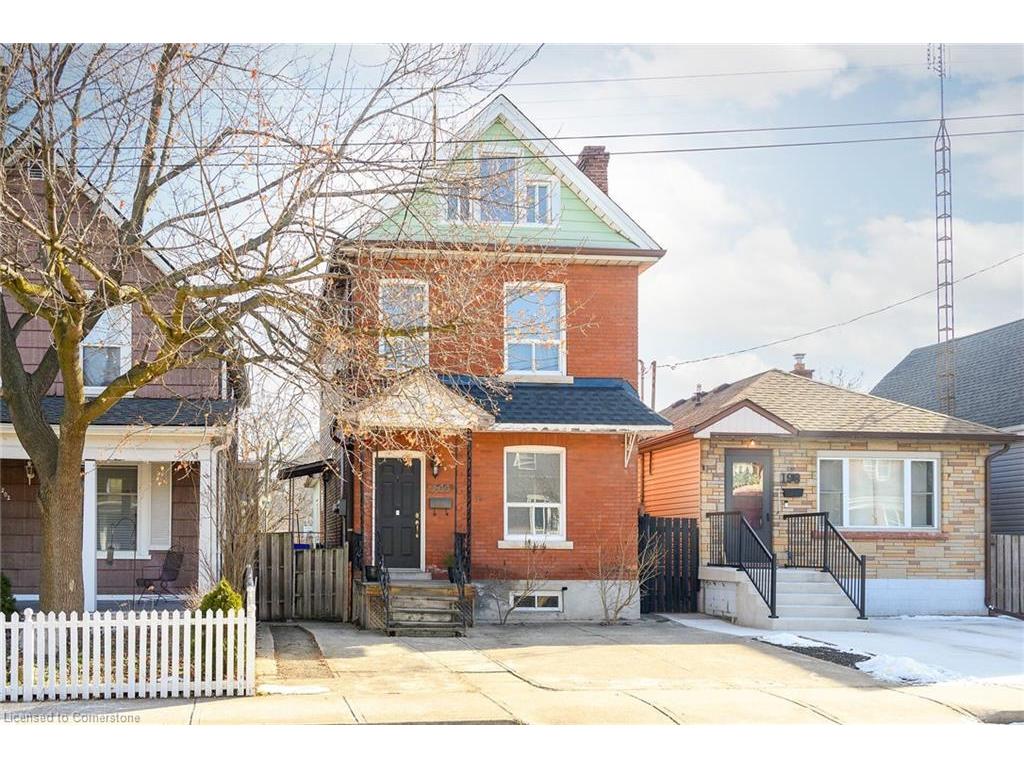 









200


Kensington

Avenue North,
Hamilton,




ON
L8L 7N7

