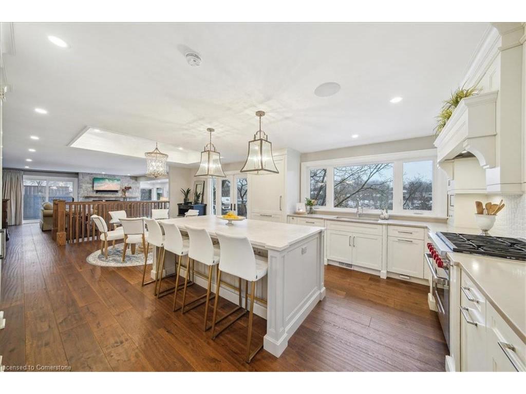 









382


Trafalgar

Road,
Oakville,




ON
L6J 3H5

